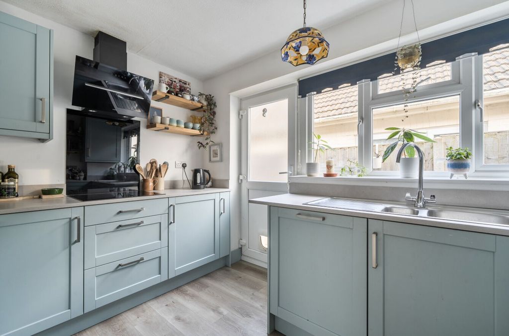 Property photo 2 of 26