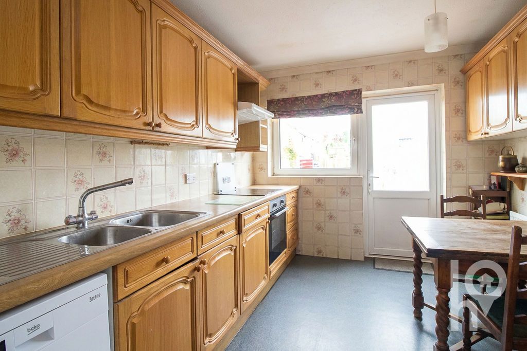 Property photo 2 of 10 Photo 9