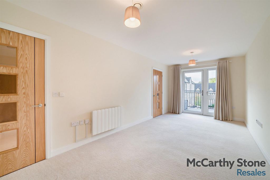 Property photo 2 of 30 8667746-Interior06-800.Jpg