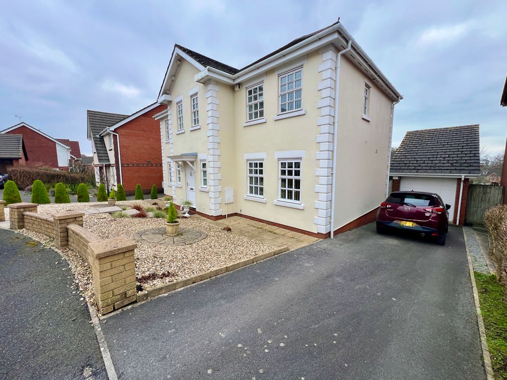 Property photo 2 of 42