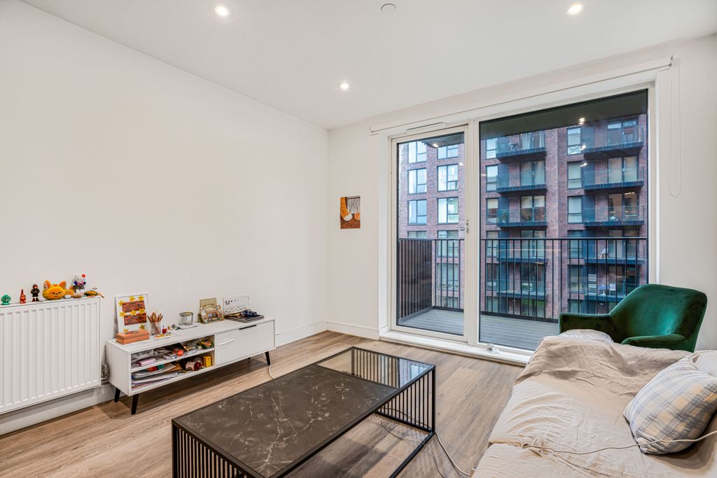 Property photo 3 of 19 8_71725