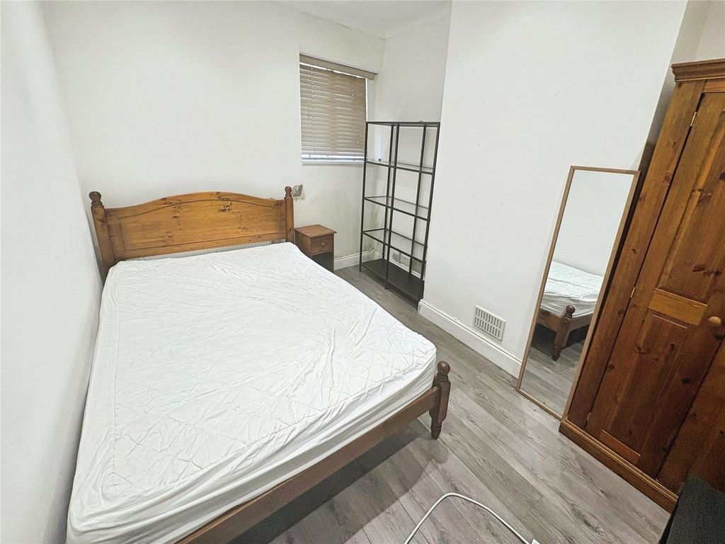 Property photo 2 of 7 Picture No. 04