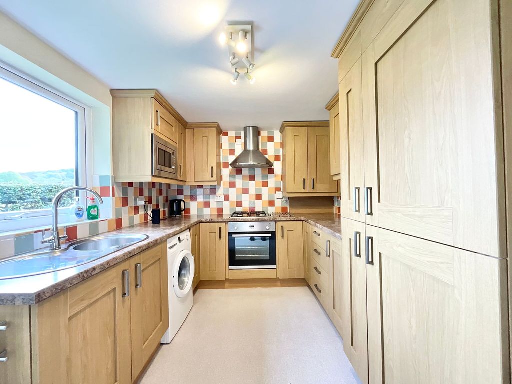 Property photo 2 of 23