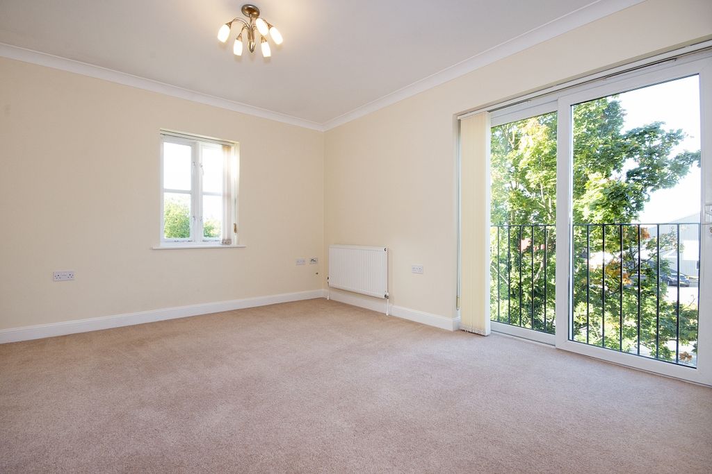 Property photo 2 of 9 Image (106)