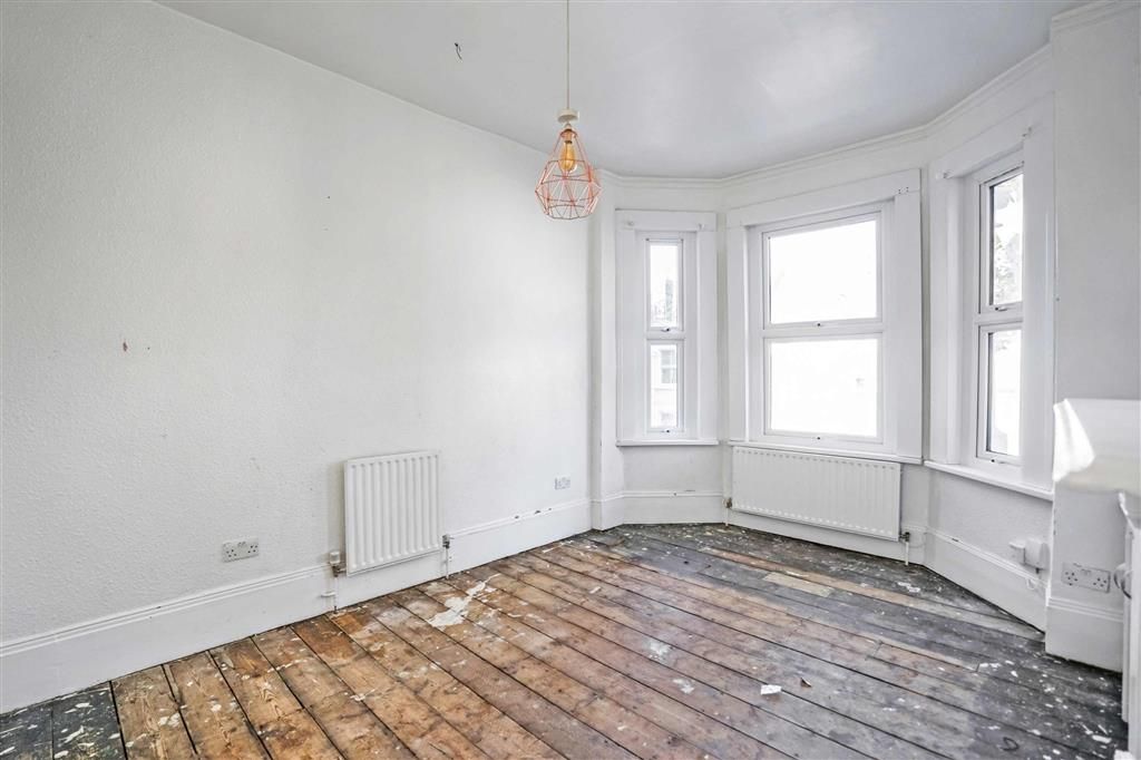 Property photo 3 of 5