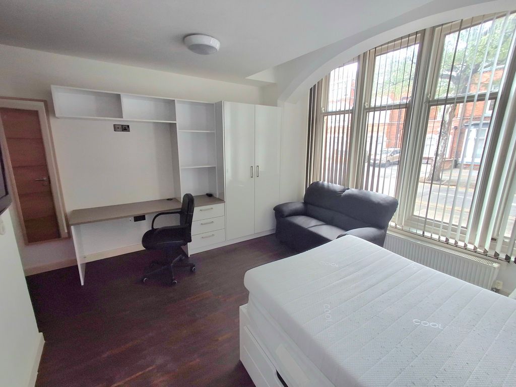 Property photo 3 of 6 Photo 1