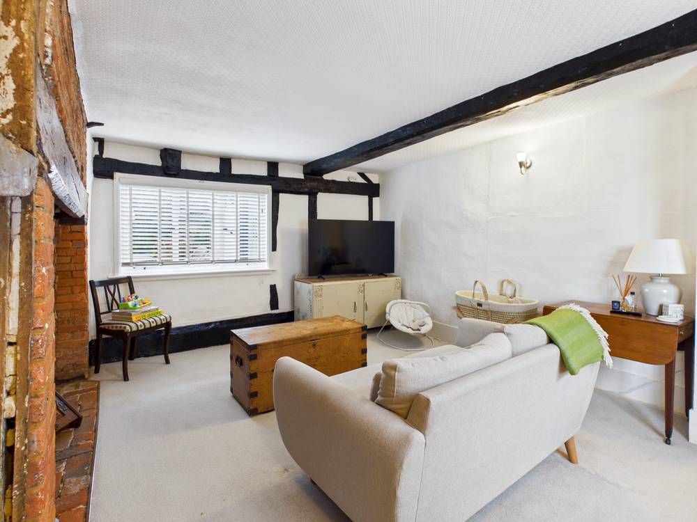 Property photo 3 of 13 Giraffe360-Still002