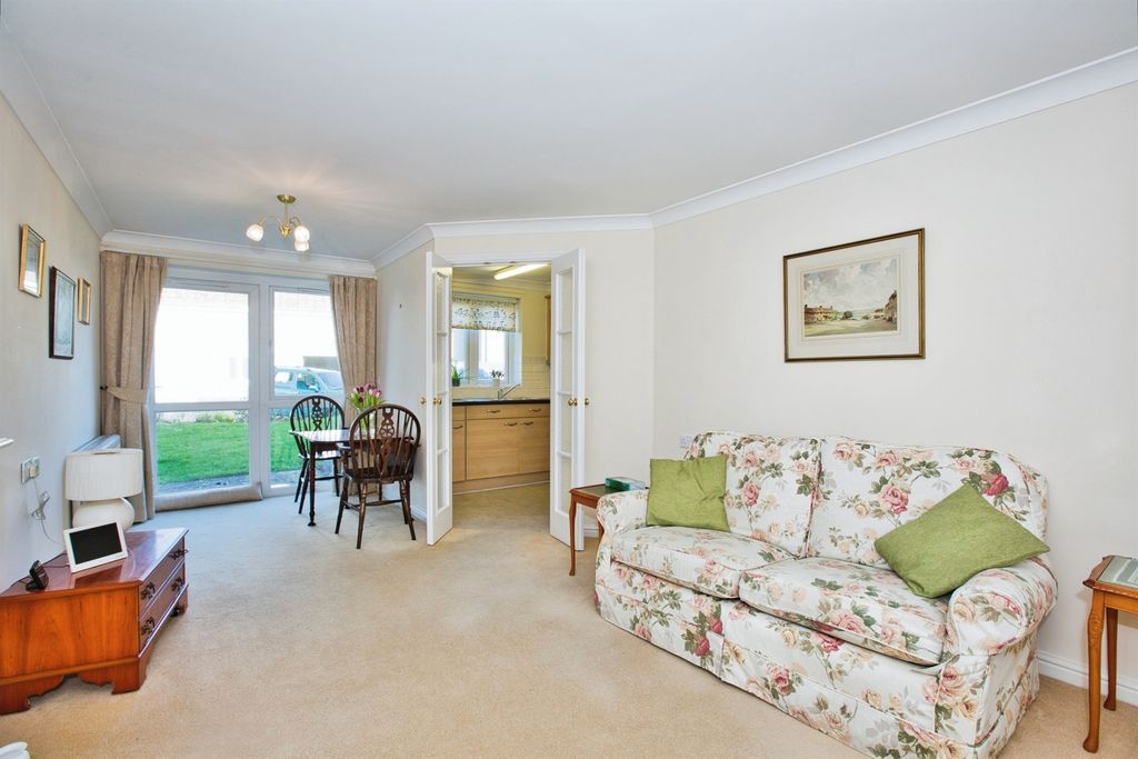Property photo 3 of 15