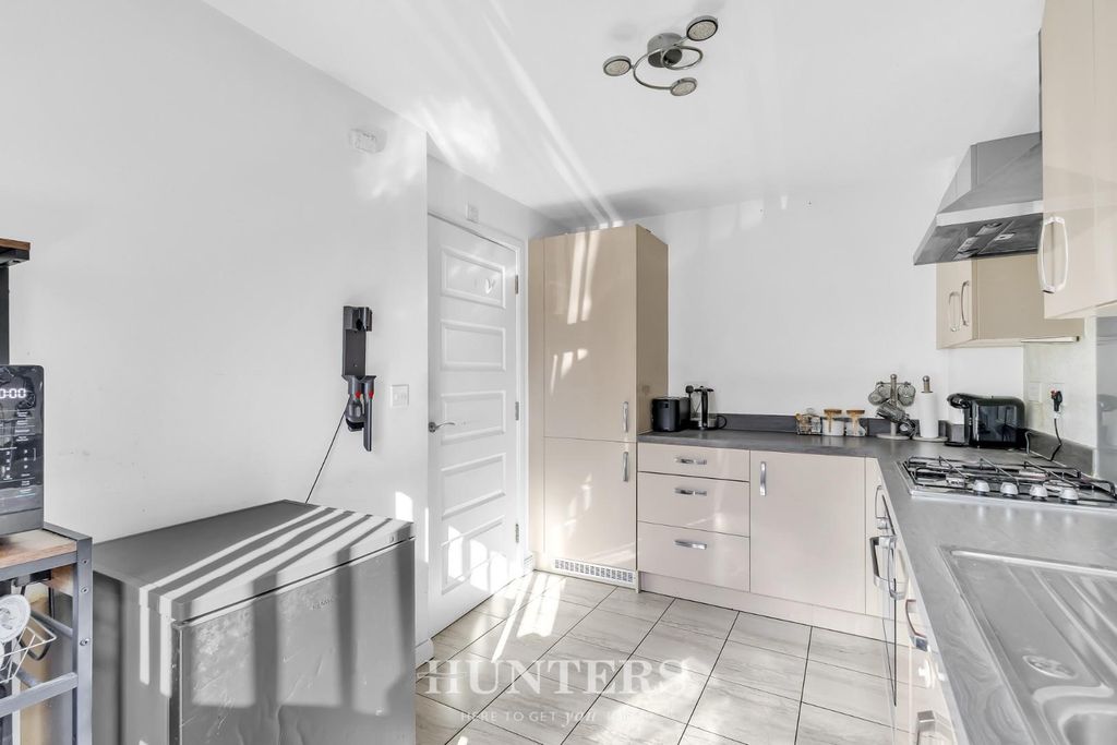 Property photo 3 of 18 Ark Royal Avenue (5).Jpg