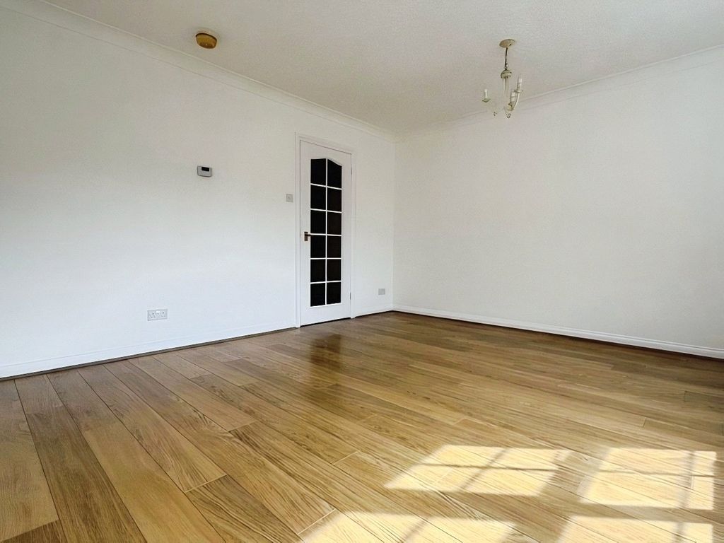 Property photo 3 of 12 Picture No. 24