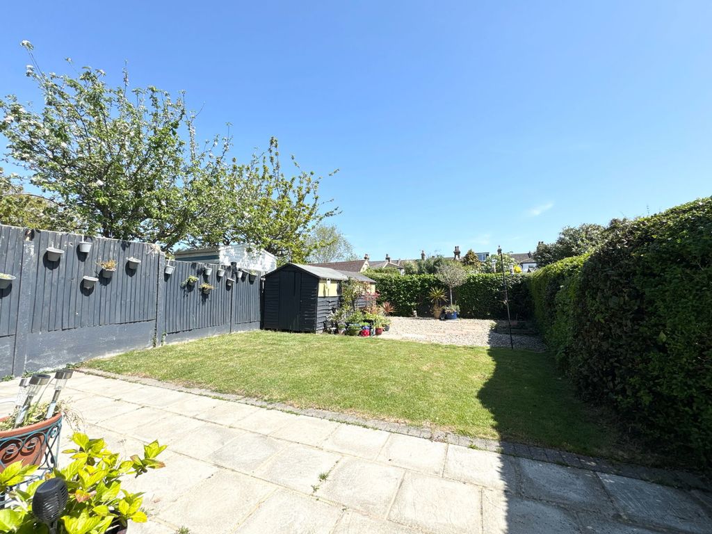 Property photo 3 of 21