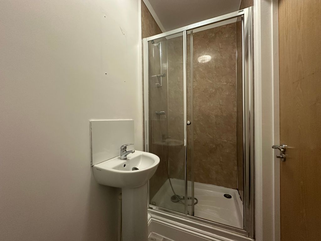 Property photo 3 of 10 Shower Room