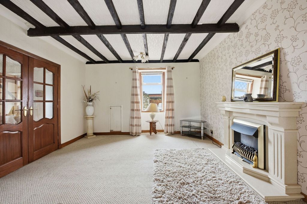 Property photo 3 of 43