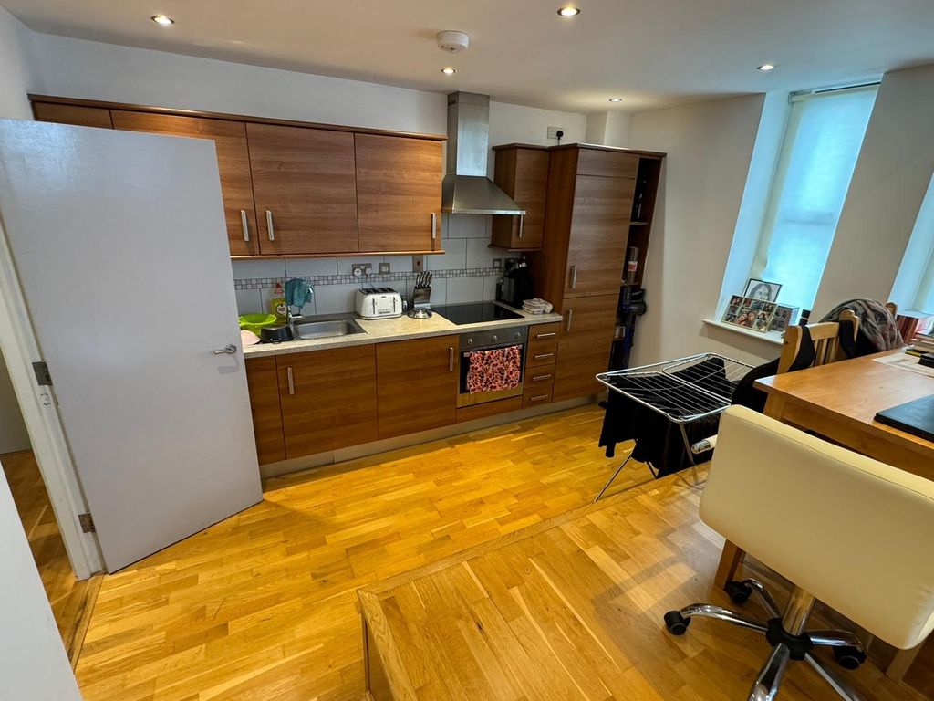 Property photo 3 of 8