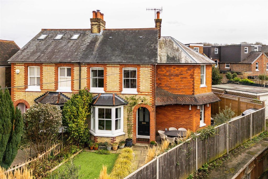 Property photo 1 of 29