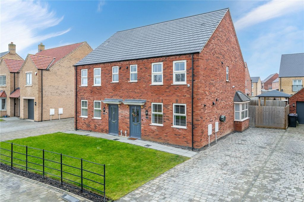 Property photo 1 of 18 Picture No. 04