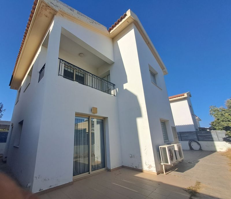 Property photo 1 of 16 Villa