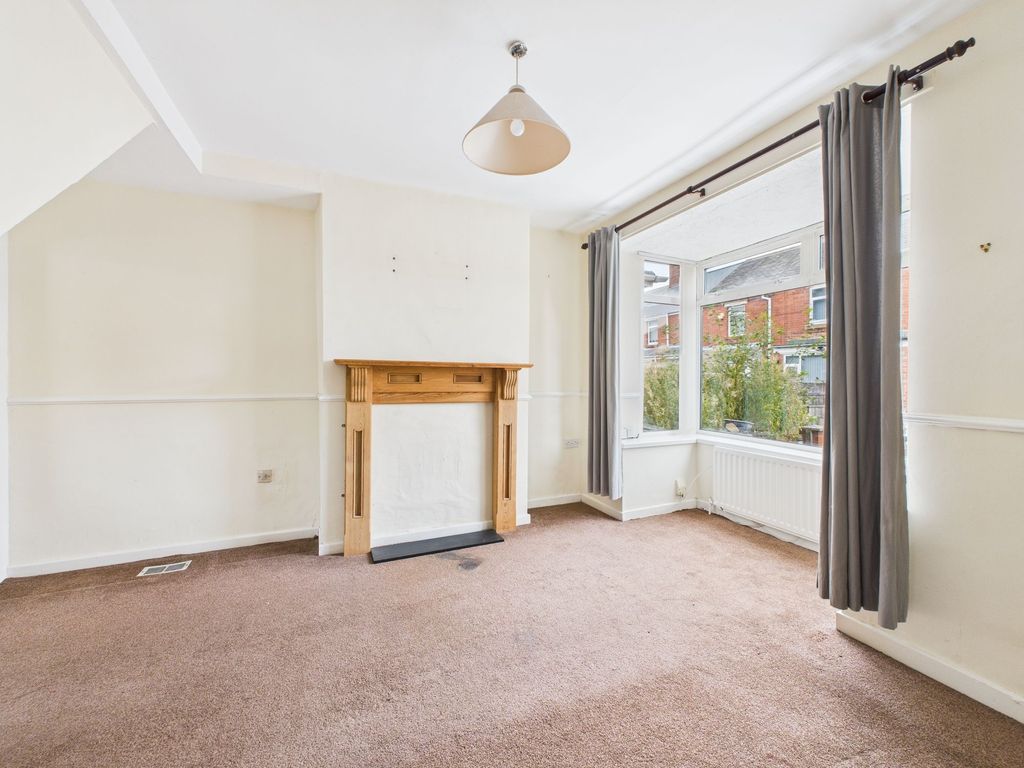 Property photo 3 of 9 Lounge