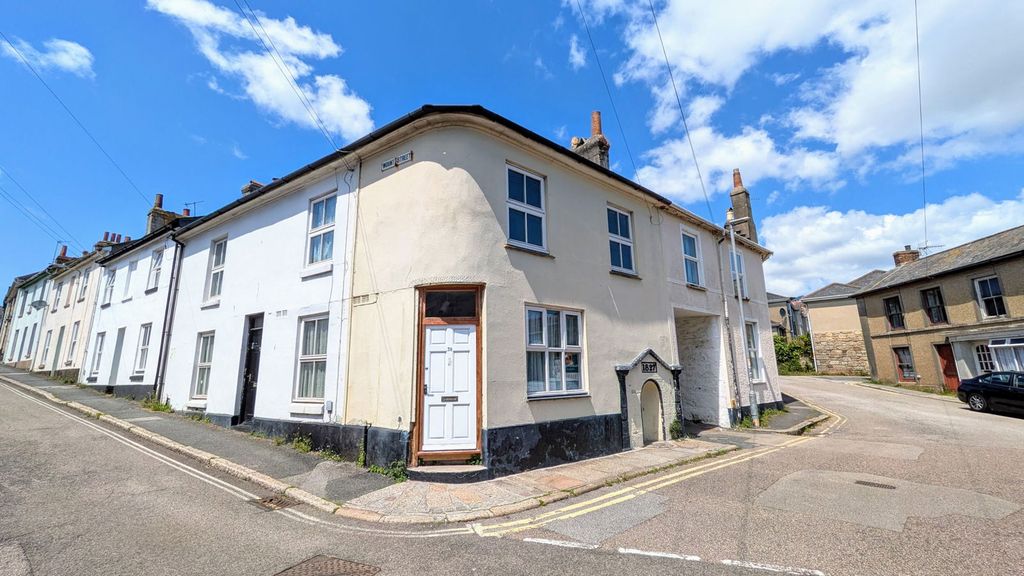 Property photo 1 of 8
