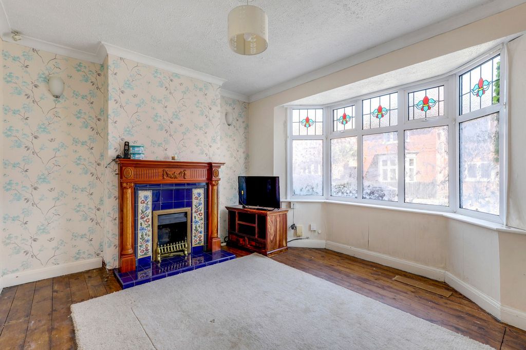 Property photo 2 of 12