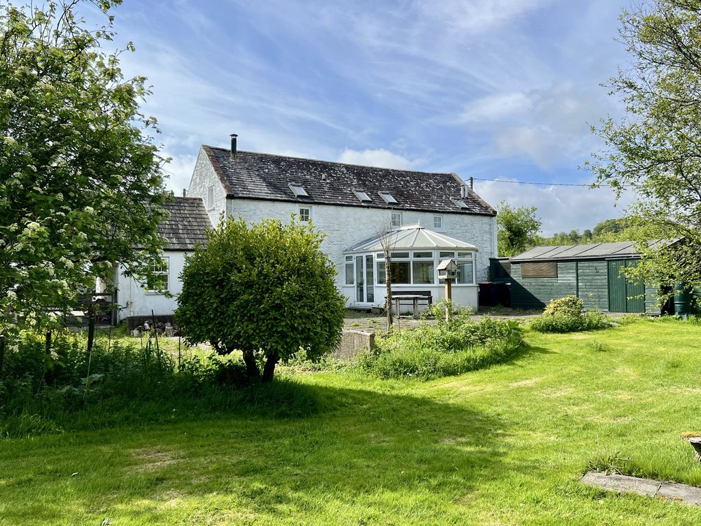 Property photo 1 of 28