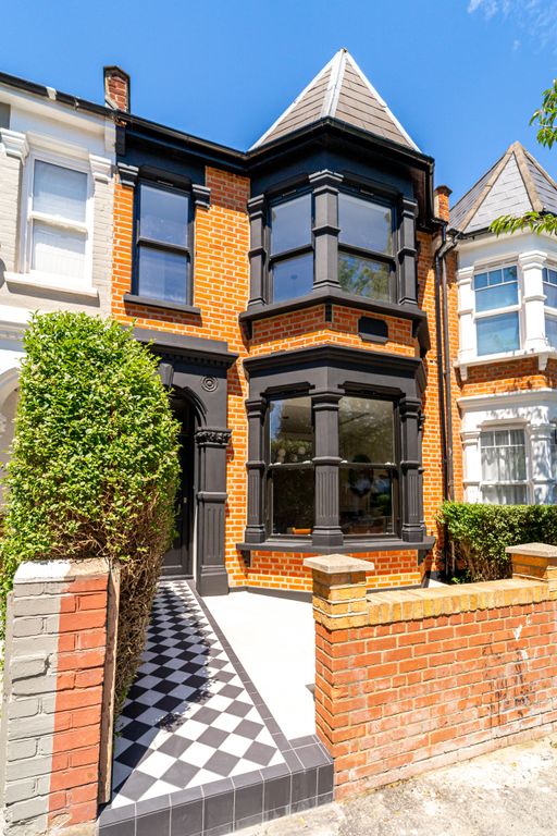 Property photo 3 of 22 Ndb07711-Edit