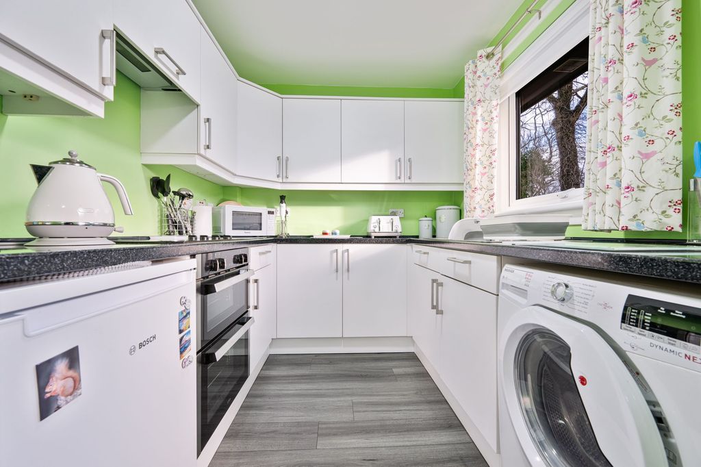 Property photo 2 of 22