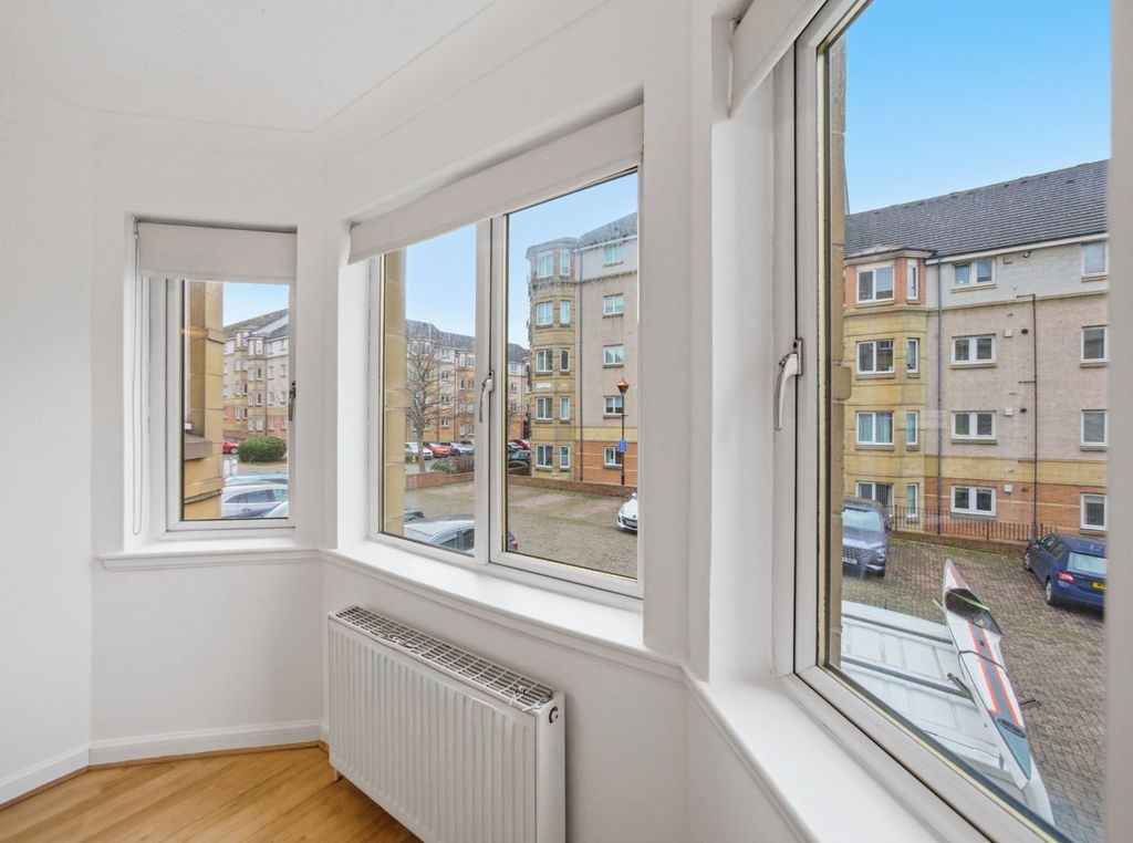 Property photo 3 of 13 Picture 3