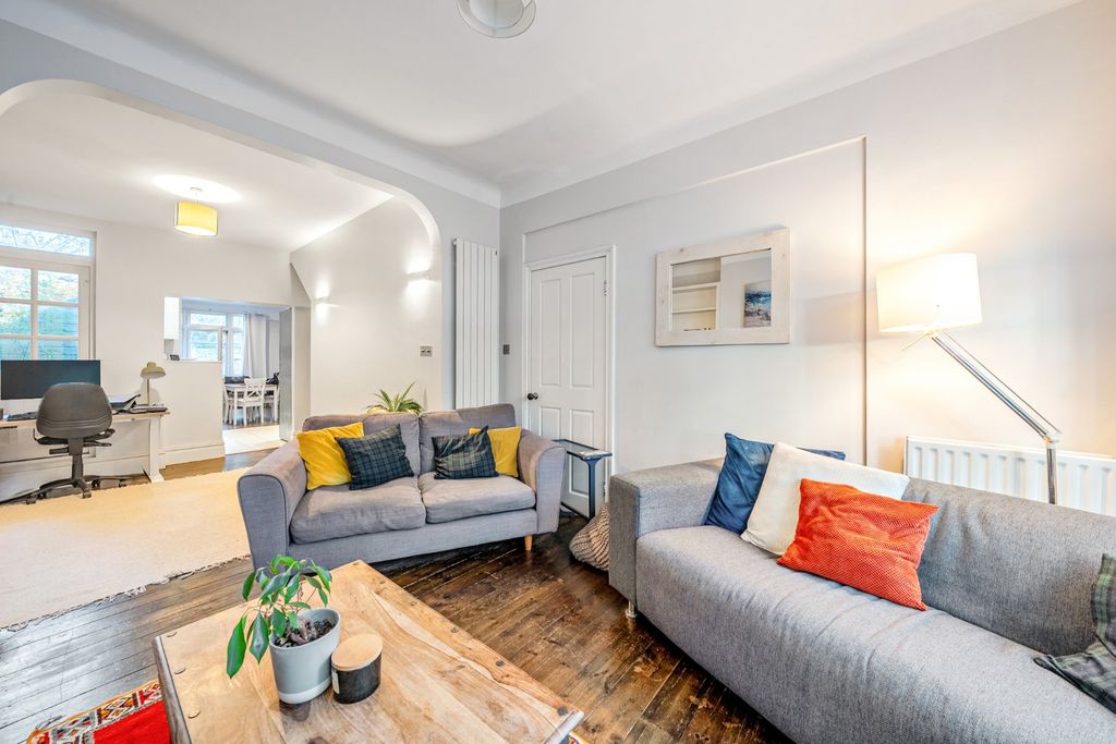 Property photo 3 of 12 Picture No. 28