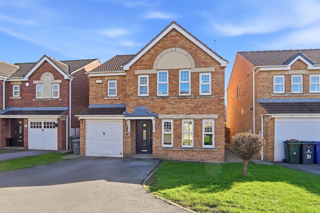 Property photo 1 of 25 Aintreedrive002