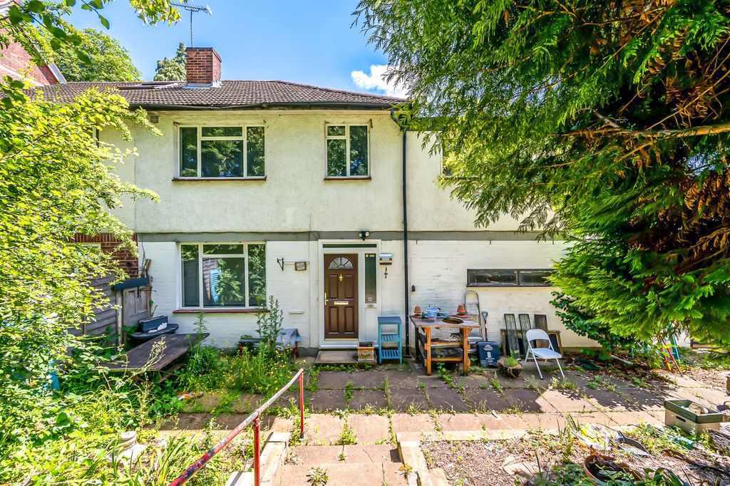 Property photo 1 of 16 98 Auckland Road, Upper Norwood, London Se19 2By