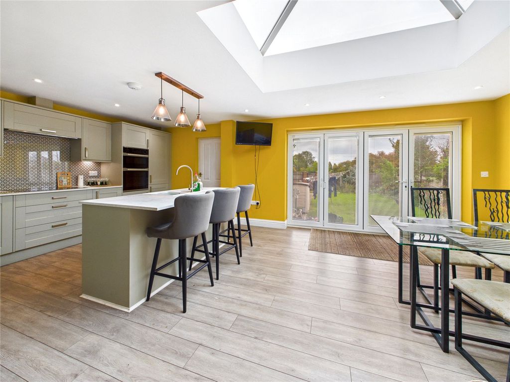 Property photo 2 of 17 2 - Image