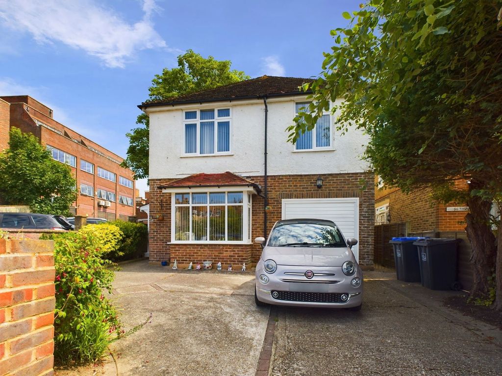 Property photo 1 of 17