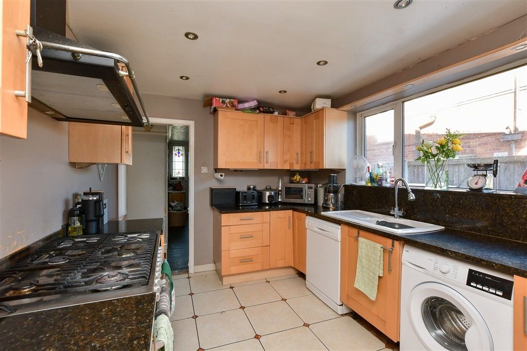 Property photo 2 of 17 Kitchen