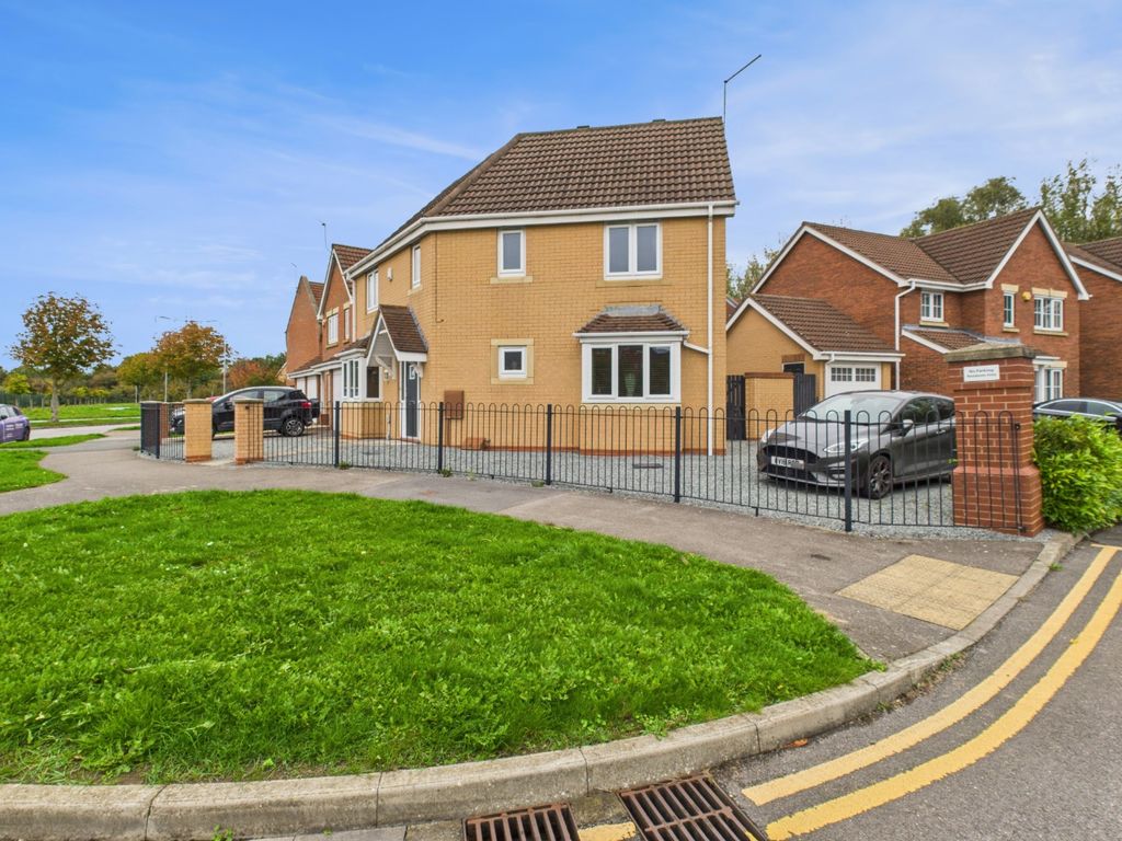 Property photo 1 of 19 4559600