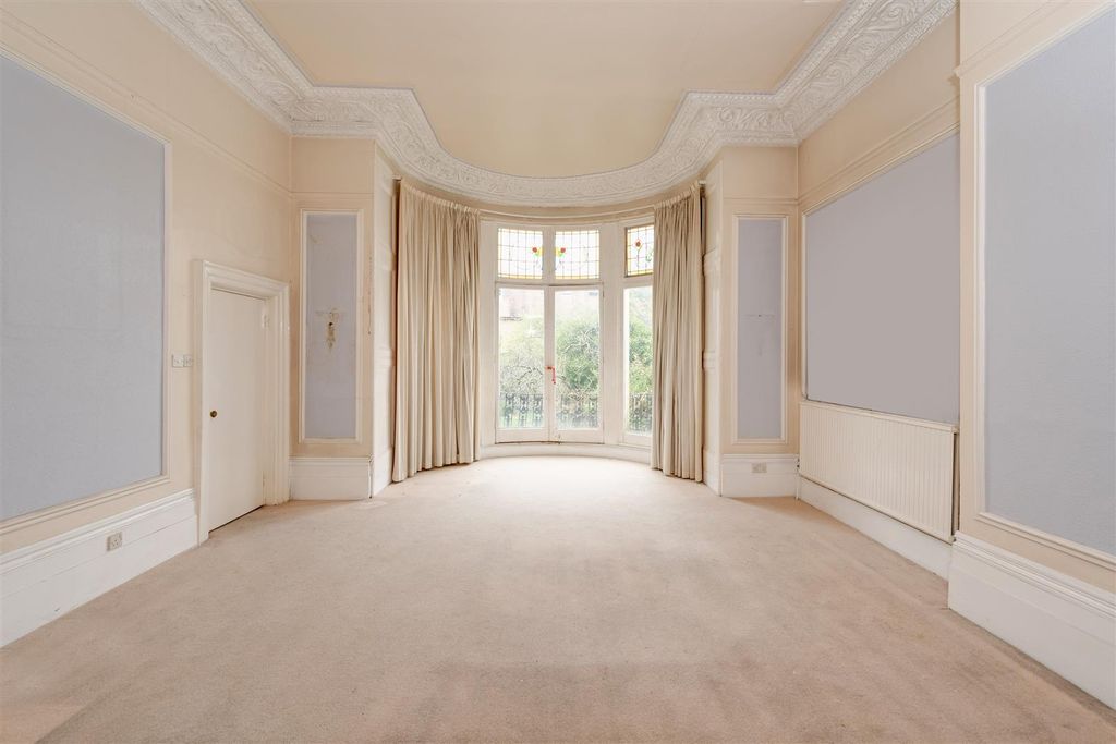 Property photo 3 of 14 51983_Hi_Res(3).Jpg