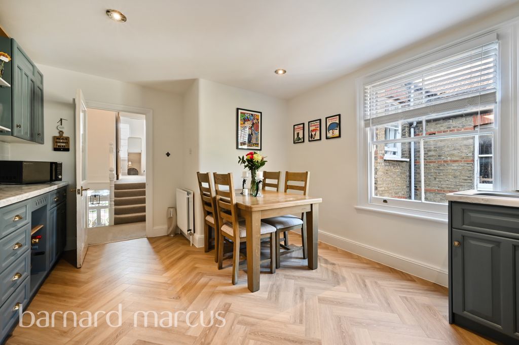 Property photo 2 of 7 Dining Room