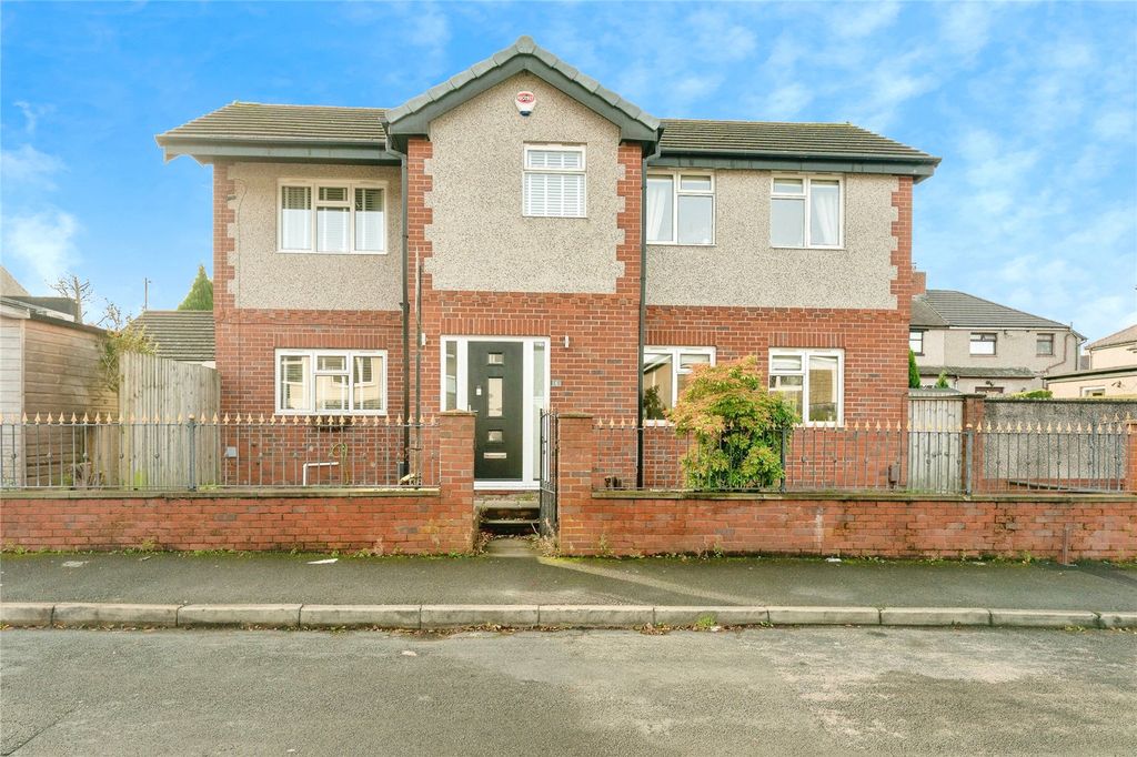 Property photo 1 of 20 External