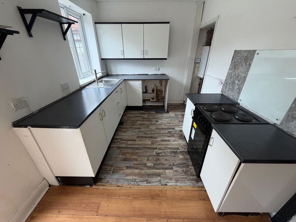 Property photo 3 of 8