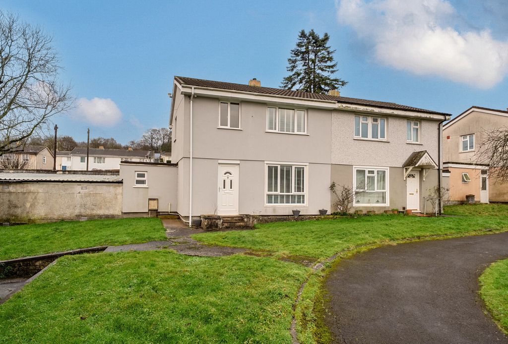 Property photo 1 of 14 Front Aspect