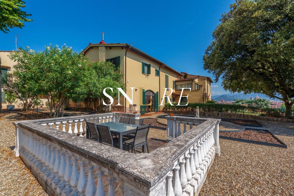 Property photo 1 of 35