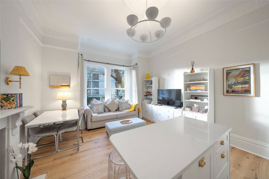 Property photo 2 of 13 Picture No. 08