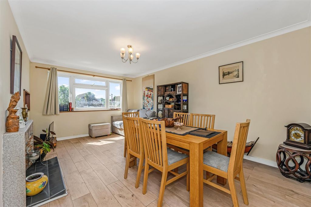 Property photo 2 of 22 2