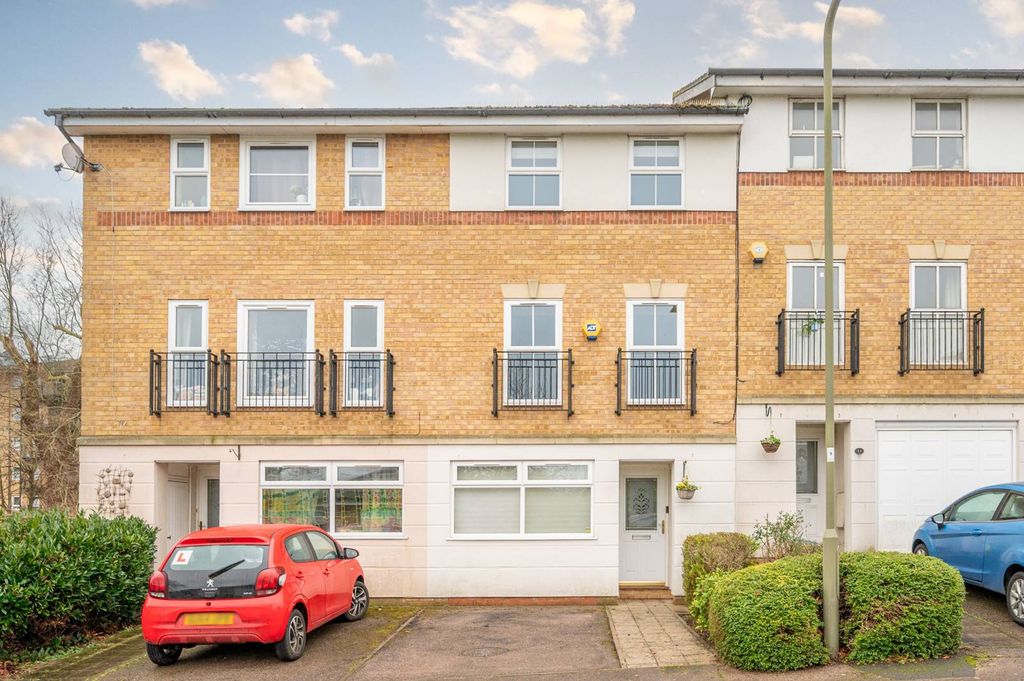 Property photo 2 of 16