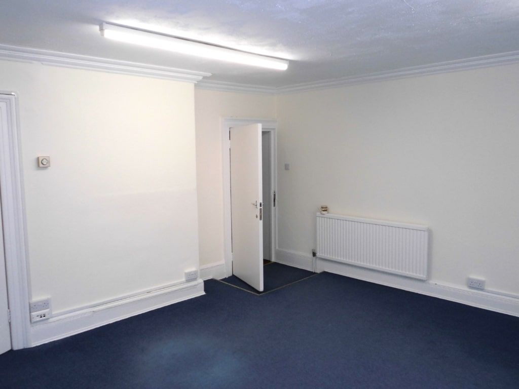 Property photo 2 of 3