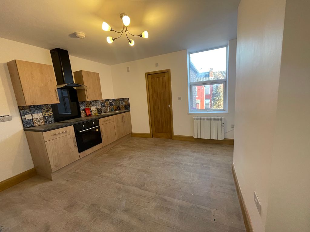 Property photo 1 of 4 Kitchen/Living