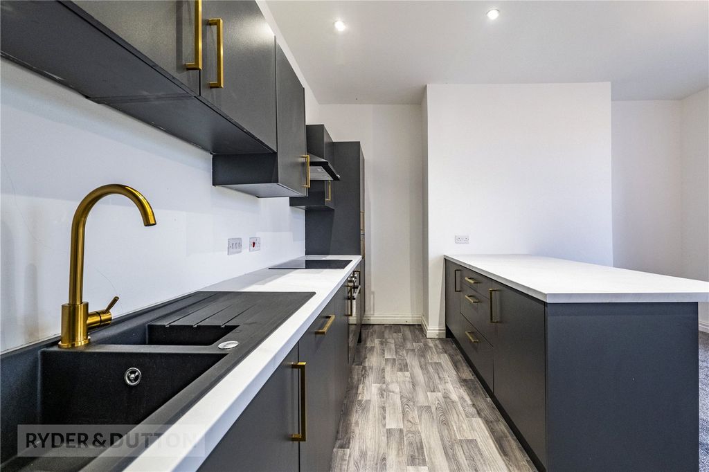 Property photo 3 of 18 Kitchen Diner