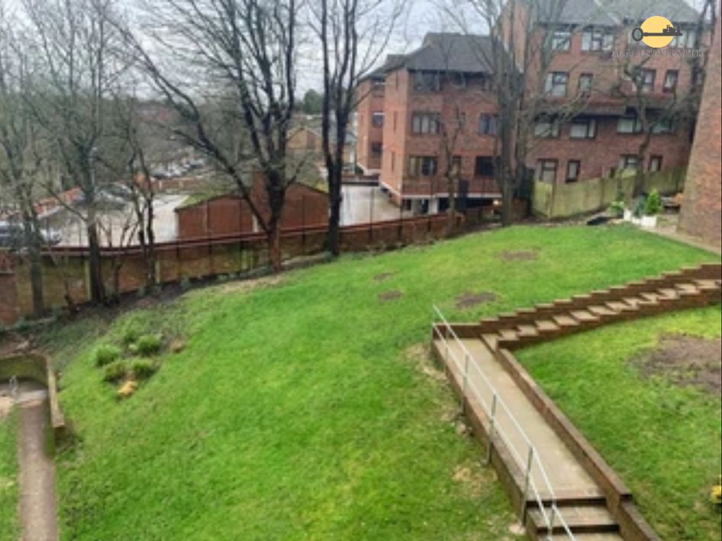 Property photo 2 of 7