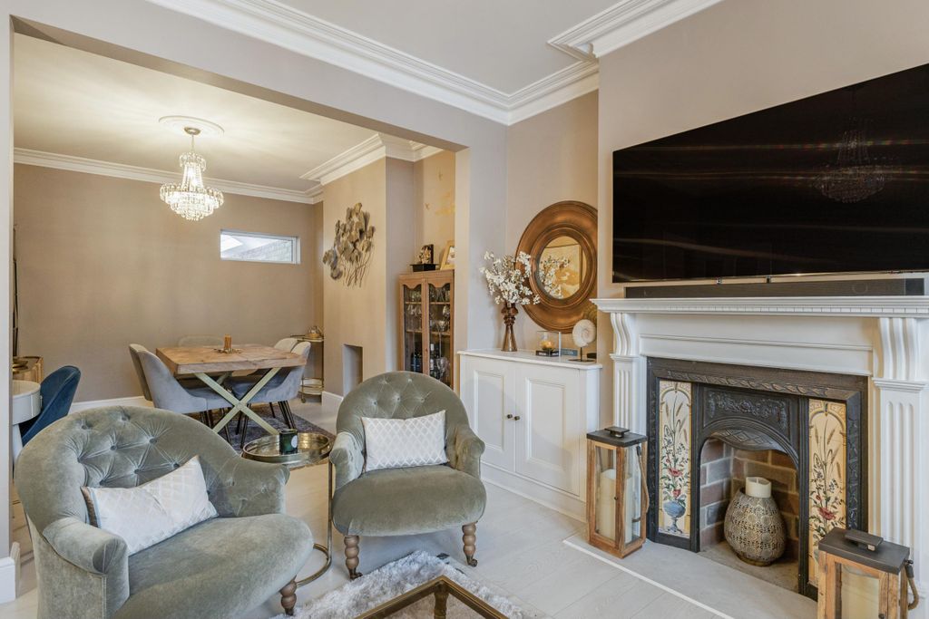 Property photo 3 of 25