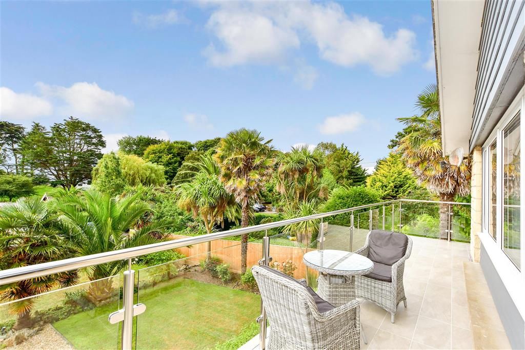 Property photo 2 of 21 Balcony / Terrace
